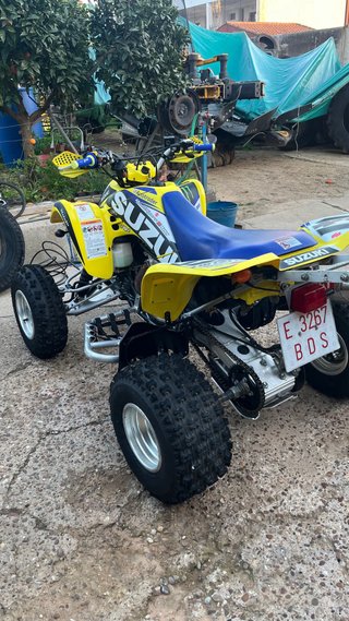 Suzuki LTZ 400