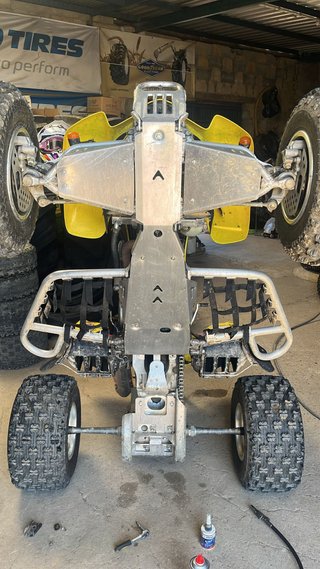 Suzuki LTZ 400