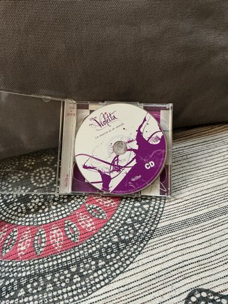 Violetta CD + DVD La música es mi mundo