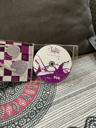 Violetta CD + DVD La música es mi mundo