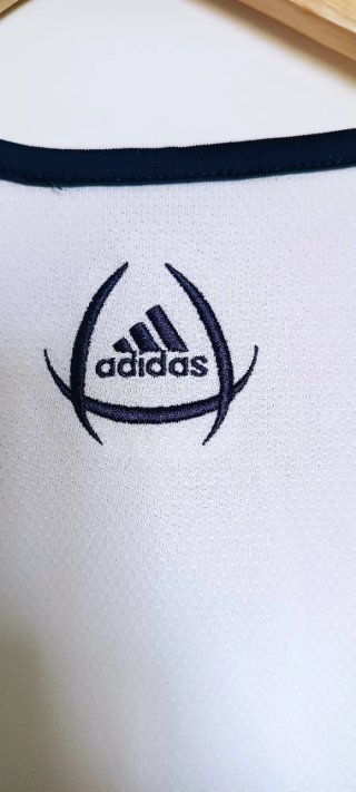 Camiseta entrenamiento real Madrid 05/06
