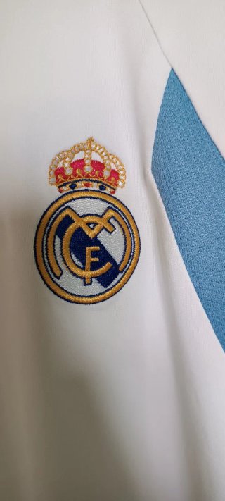 Camiseta entrenamiento real Madrid 05/06
