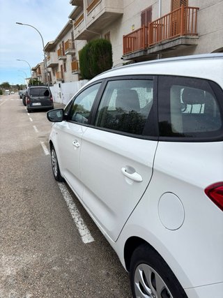 KIA Carens 2015