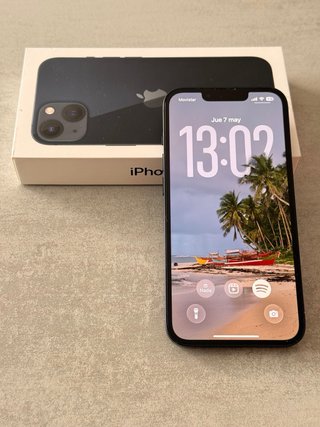 iPhone 13 128GB Medianoche + 2 Fundas