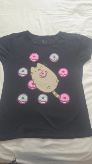 Camiseta negra Bambola Pusheen Donuts