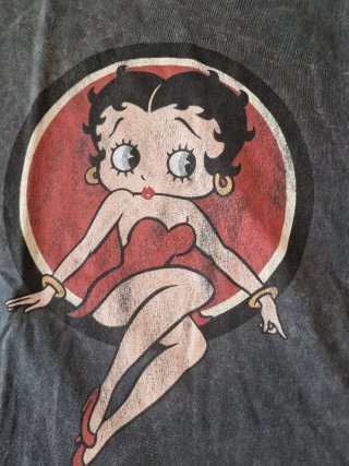 Conjunto Stradivarius Camiseta Betty Boop + Chaque
