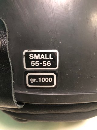 Lote: Cajón, 2 Cascos y Pitón Moto