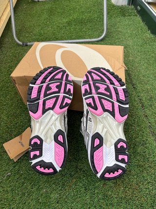 Asics Gel Kayano 14 - Tamanho 38 Novo com etiqueta