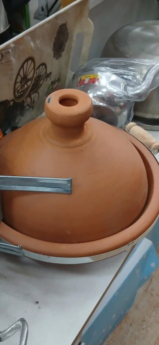 Juego de 5 teteras doradas y plateadas