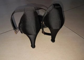 Zapatos de salón negros talla 37