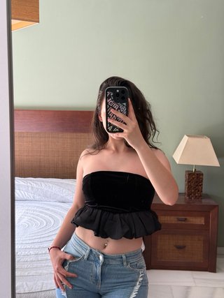 Top Bershka negro
