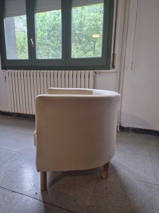 Butaca moderna tela beige