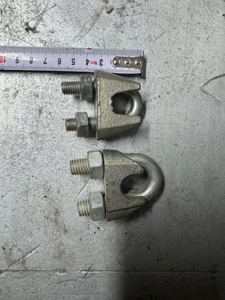 Lote surtido de sujetacables acero