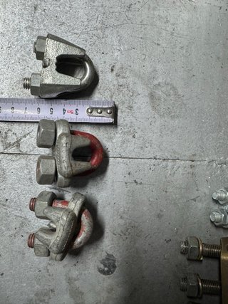 Lote surtido de sujetacables acero