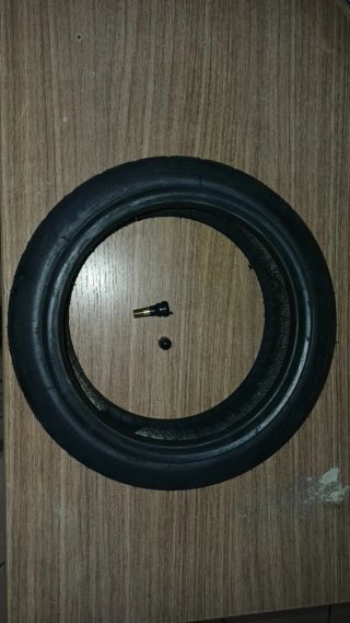 Rueda CST 60/70-6,5 Tubeless y válvula de aire