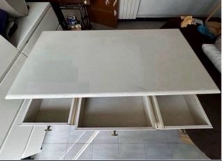 Escritorio de madera blanco. ULTIMO PRECIO!!