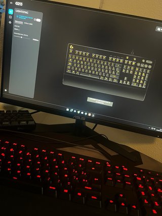 Teclado Gaming Logitech G213