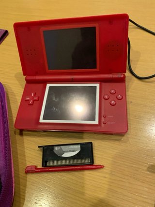Lote Nintendo DS Rosa + Accesorios