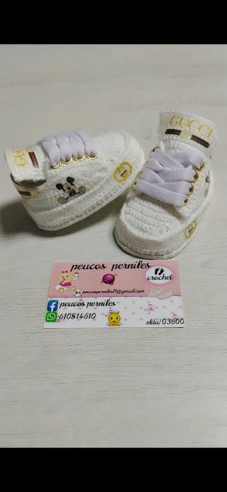 Patucos crochet bebé Miki Mouse