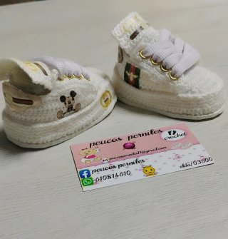 Patucos crochet bebé Miki Mouse