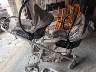 Carro gemelar Brevi con accesorios