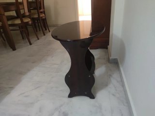 Mesita auxiliar revistero madera
