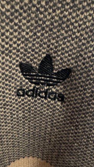 Jersey Adidas cuadros  NUEVO.