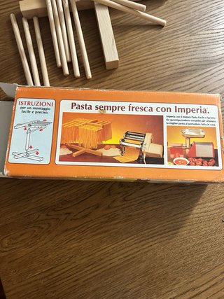 Stendipasta Imperia in legno