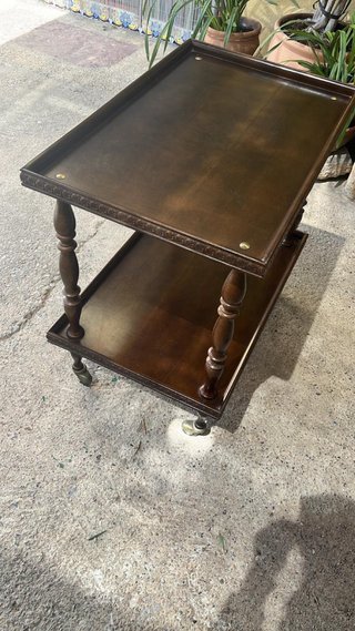 Mesa de madera antigua
