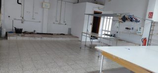 Alquilo local con licencia de lavandería