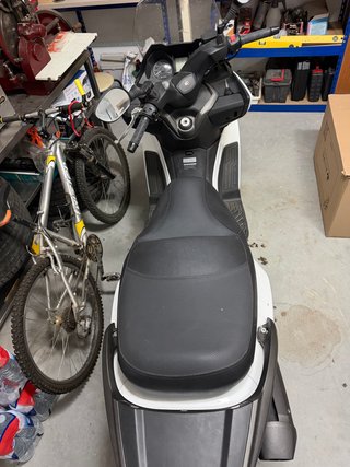 Kymco Grand Dink 125cc Blanca Scooter con 3000km