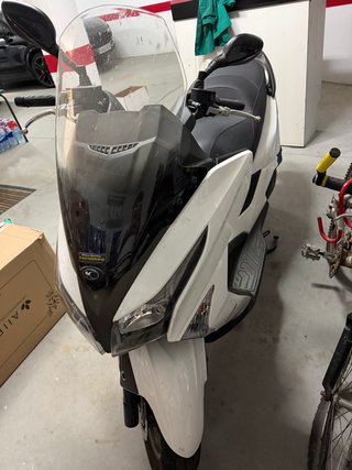 Kymco Grand Dink 125cc Blanca Scooter con 3000km