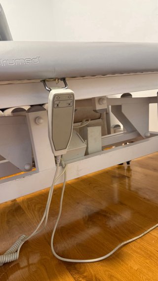 Camilla eléctrica BASIC de 2 cuerpos