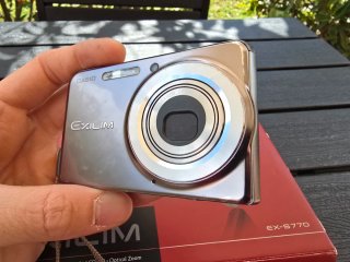 Fotocamera Casio Exilim EX-S770