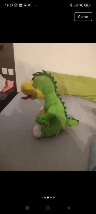 Lote de peluches: perro,  y dragones