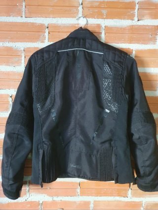 Chaqueta de moto negra