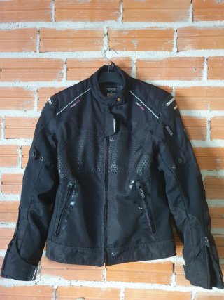 Chaqueta de moto negra