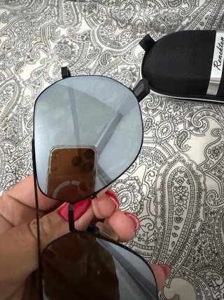Occhiali da sole Renkten da uomo neri e grigi + astuccio