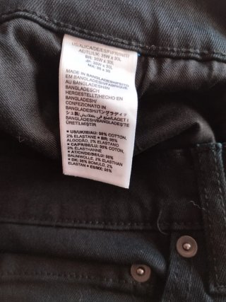 Pantalón vaquero Amazon Essentials negro