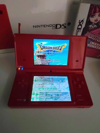 Pacchetto Nintendo DS Rosso + Dragon Quest