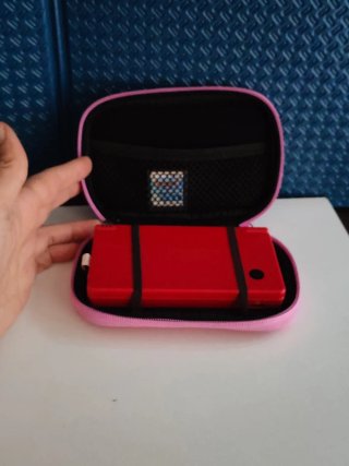 Pacchetto Nintendo DS Rosso + Dragon Quest