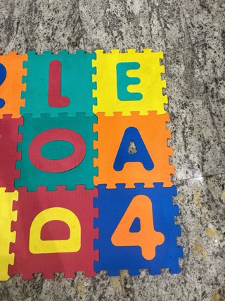 Tappeto Puzzle Numeri e Lettere Colorati