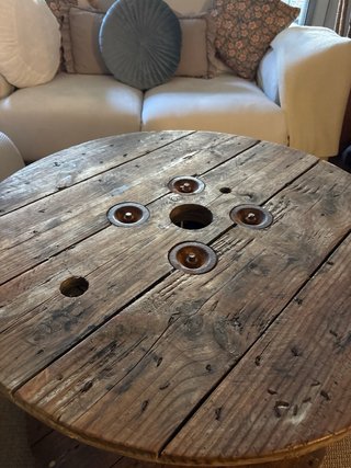 Tavolo da salotto in legno di bobina antica
