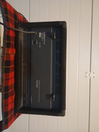 Mezclador Yamaha EMX520 200W