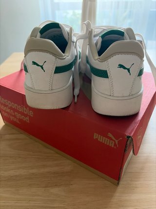 Zapatillas Puma Blancas y Verdes