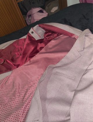 Traje rosa hombre usado una vez