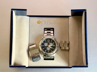 Citizen Eco-Drive Cronógrafo Azul y Plateado