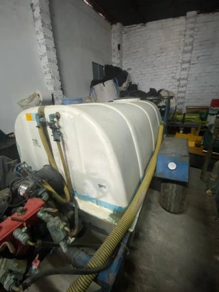 Tractor con aperos