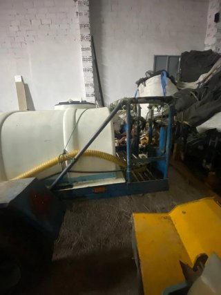 Tractor con aperos