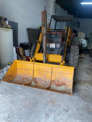 Tractor con aperos